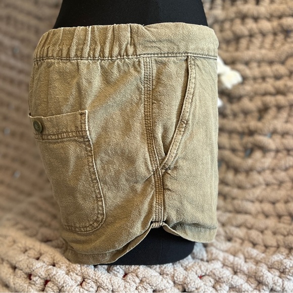 Harlow Sage Green Color Linen Cotton Blend Short Shorts - Size Medium - Picture 5 of 13